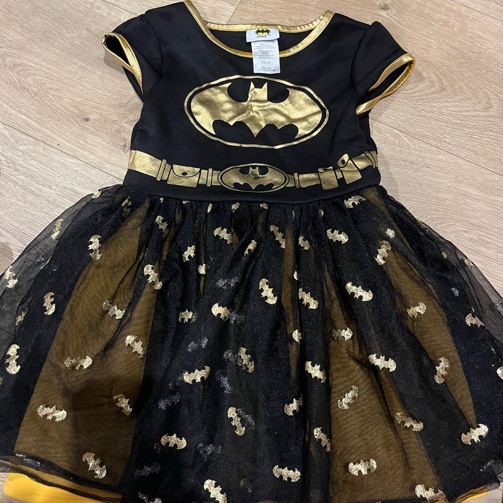 Kids BatGirl Costume  - Black and Gold size 4/5
